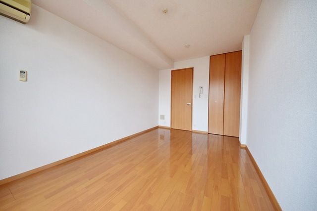 居室・リビング　★７．２帖の洋室★