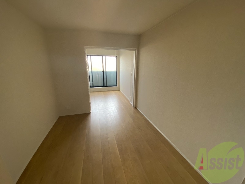 居室・リビング　こちらはリビングです。明るくていいですね。