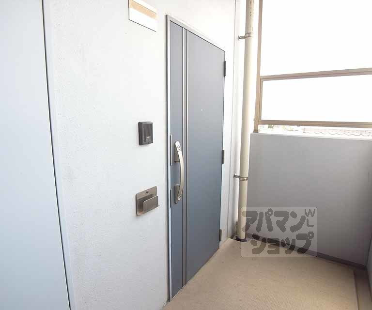 その他設備　玄関ドアです。