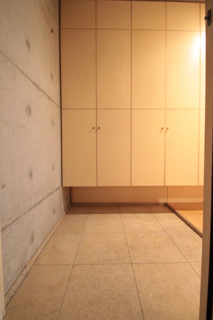 玄関　※別室の参考写真の為、現況優先です。