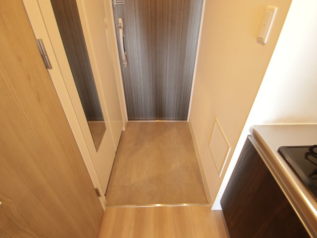 玄関　※別号室の参考写真です※