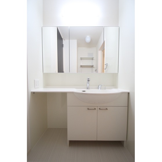 洗面設備　シャンプードレッサー