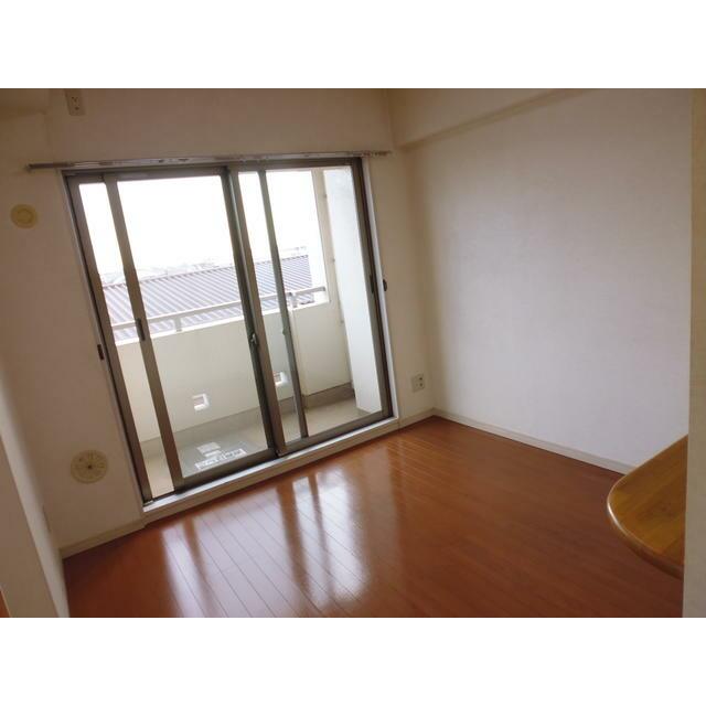 居室・リビング　※別部屋参考写真