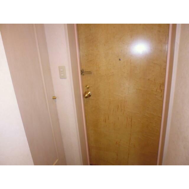 玄関　※別部屋参考写真