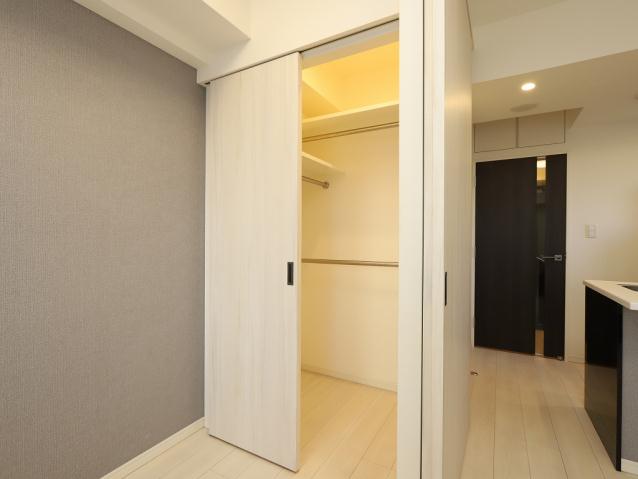 収納　※反転タイプの写真を使用しています。