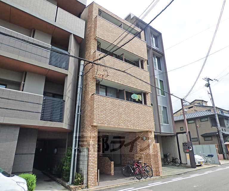 建物外観　生活に便利な立地です。