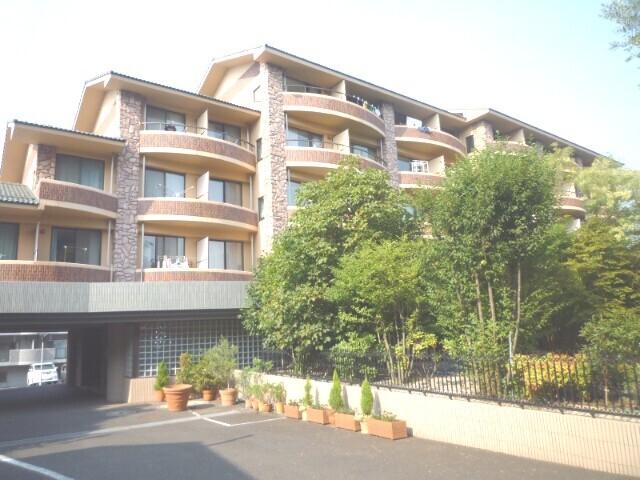 建物外観　オートロック付きマンション