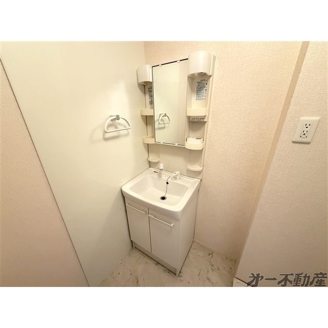 洗面設備　洗髪洗面化粧台