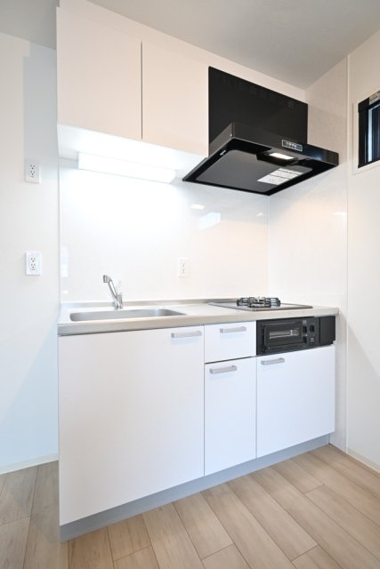 キッチン　システムキッチン（2口ガスコンロ・グリル付）