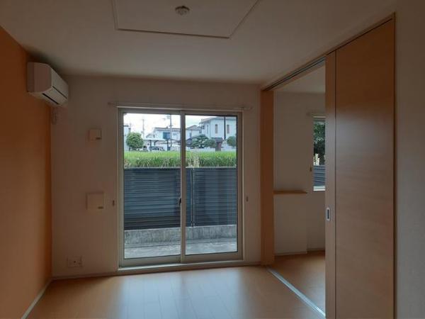 居室・リビング　明るい室内！