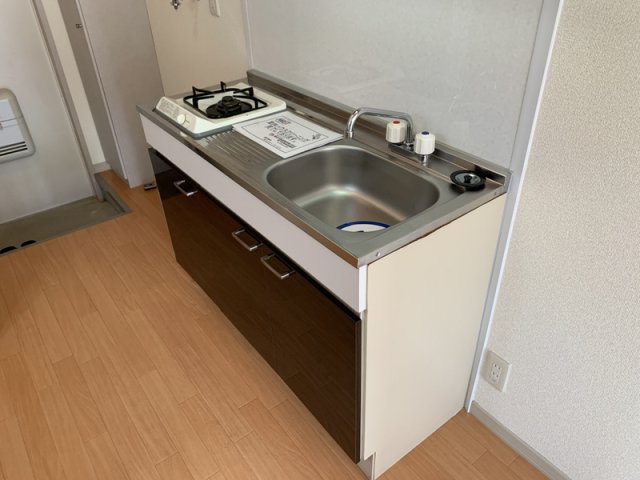 キッチン　※別室の参考写真です。