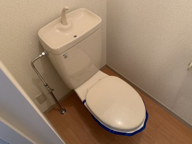 トイレ　※別室の参考写真です。