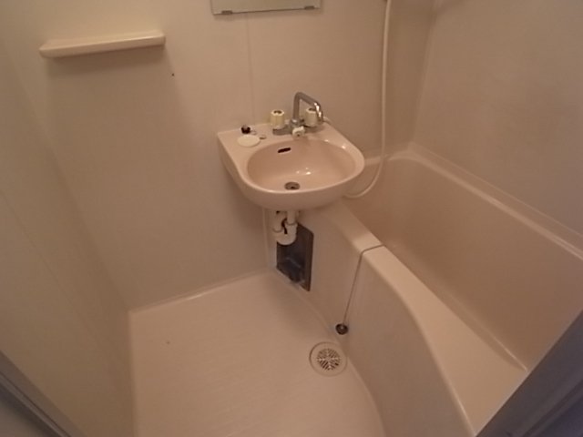 バス・シャワールーム　バスルーム