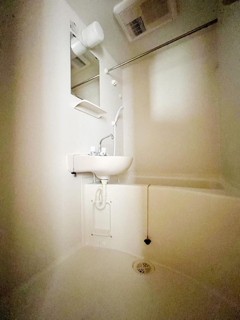 バス・シャワールーム　バス