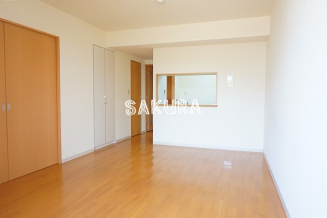 居室・リビング　開放感のあるゆったりとしたお部屋です♪