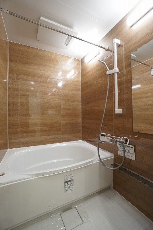 バス・シャワールーム　追炊き・浴室乾燥機付きバス