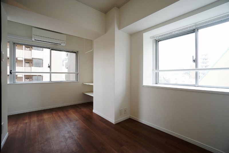 その他部屋・スペース　２面採光の洋室