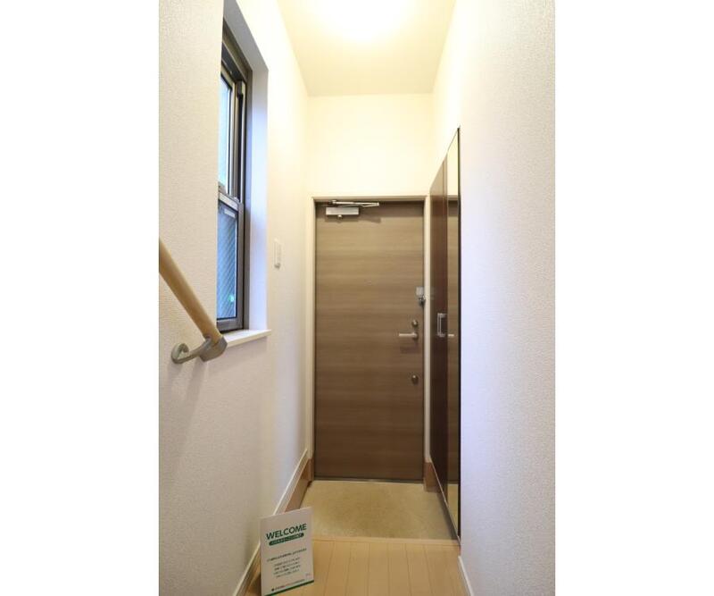 玄関　ゆったりとした玄関スペースです♪