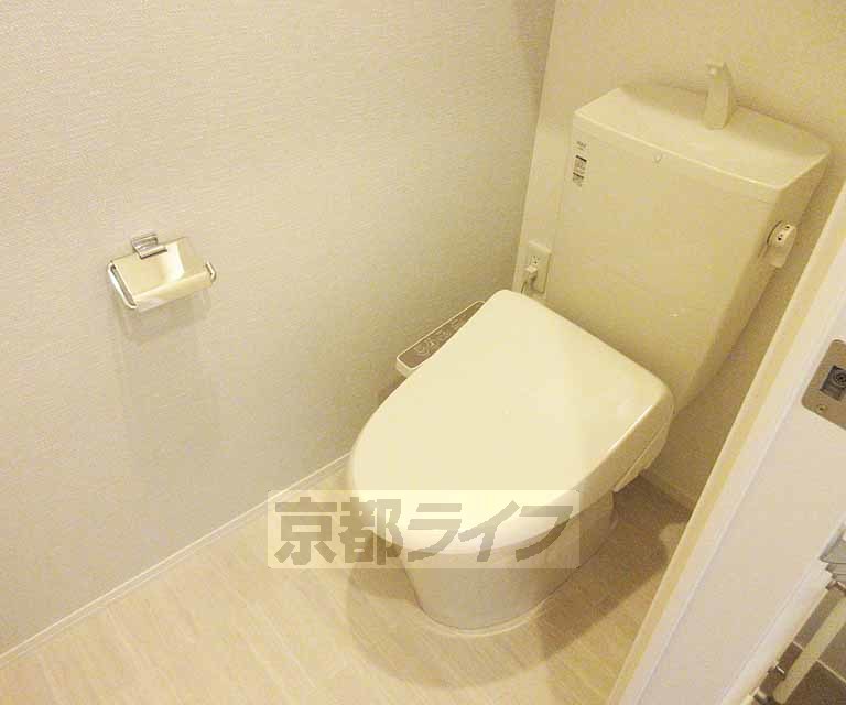 トイレ　ウォシュレット付き！