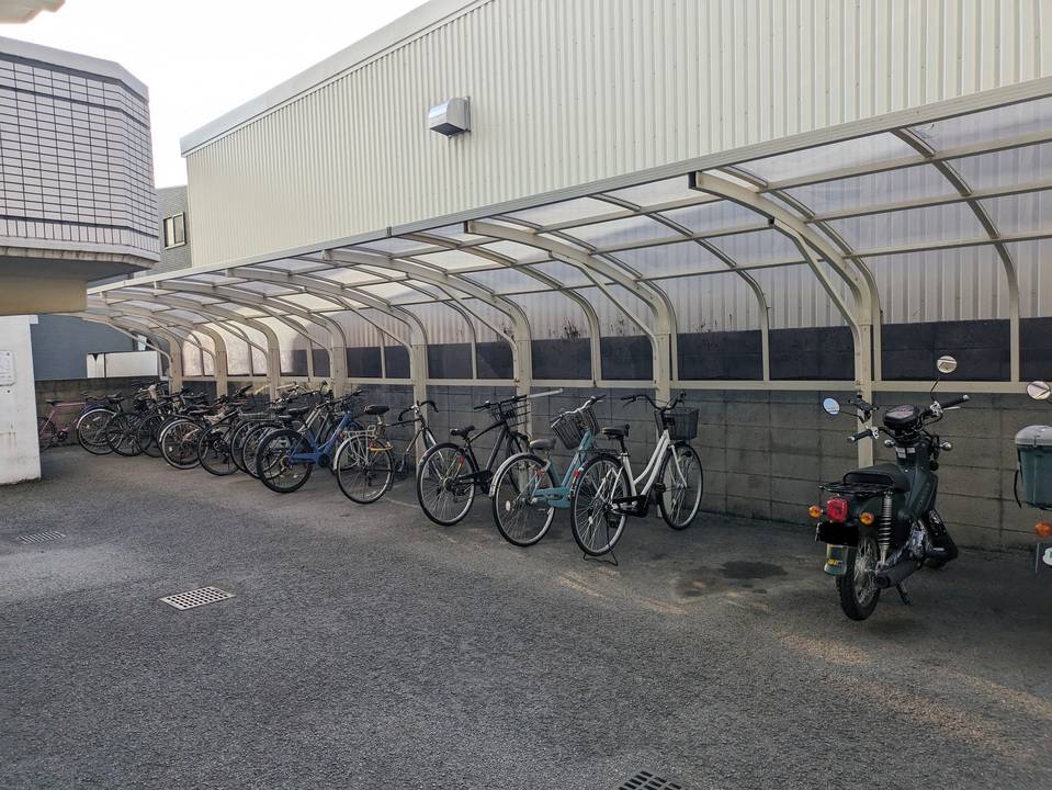 駐車場　駐輪場