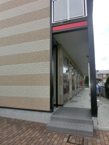 エントランス　見通しの良いエントランスです