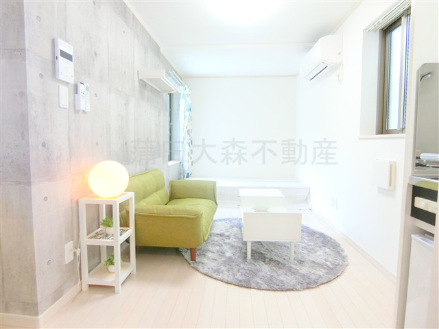 居室・リビング　洋室6.7帖　※モデルルーム写真　家具家電はご入居時付きませ