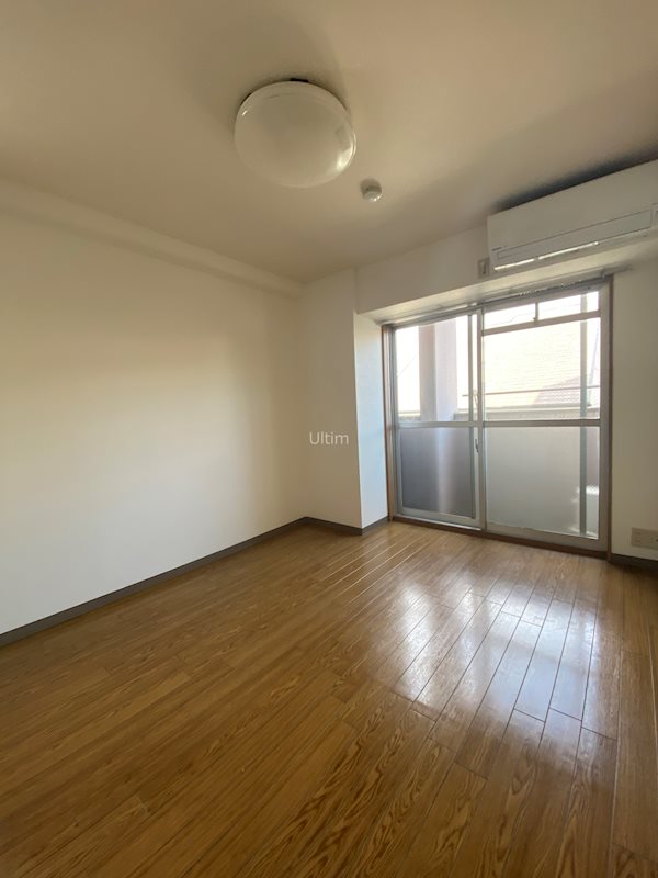 居室・リビング　別の部屋の写真