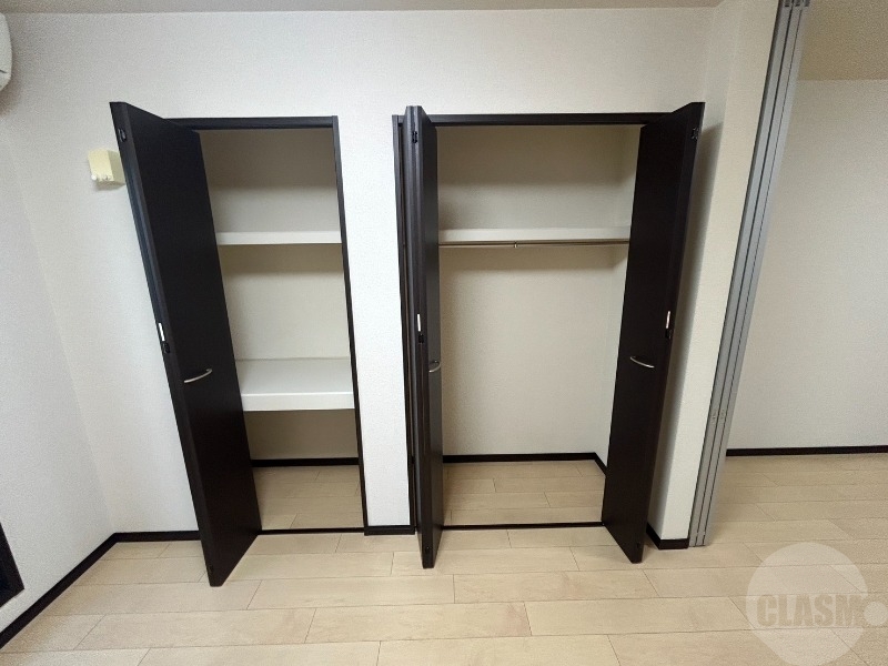 収納　広々としたクローゼット収納です