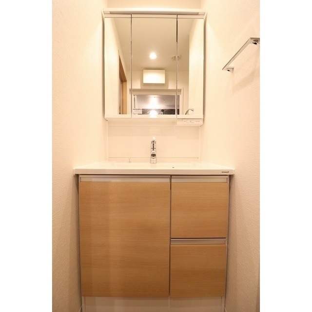 洗面設備　同物件別部屋参考写真