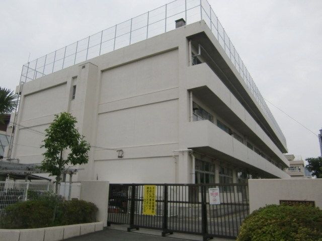 小学校　稲荷木小学校（小学校）まで302m