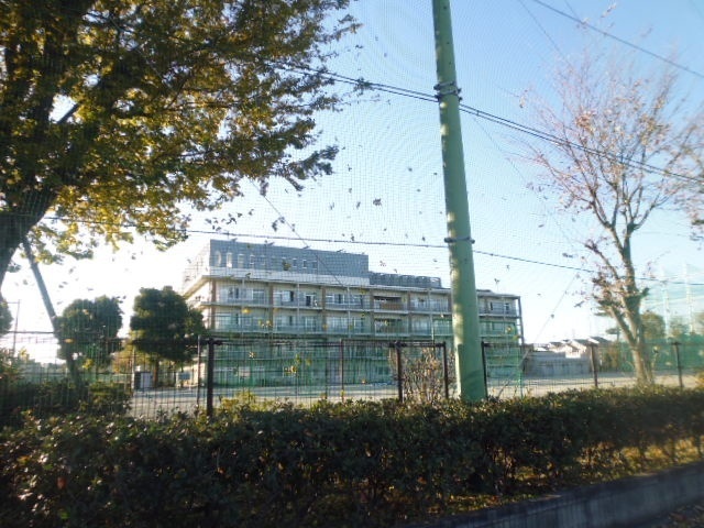 中学校　西東京市立青嵐中学校（中学校）まで967m