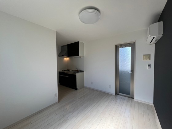 居室・リビング　※別部屋の写真です