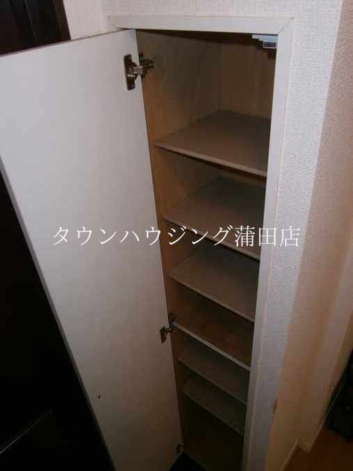 玄関　靴箱