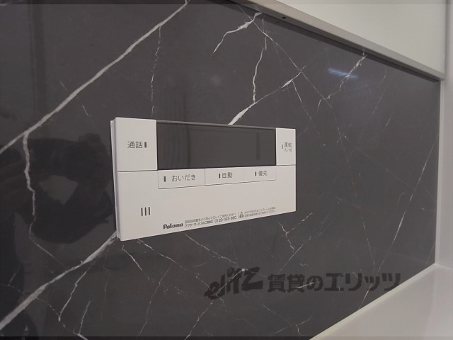 その他設備　給湯器リモコン