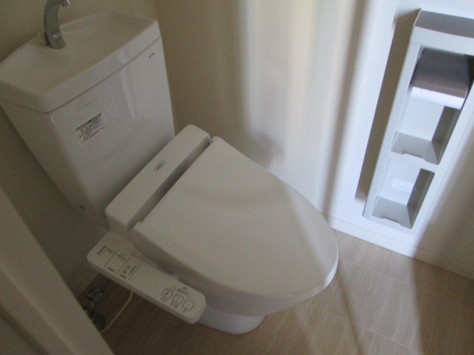 トイレ　101号室参照