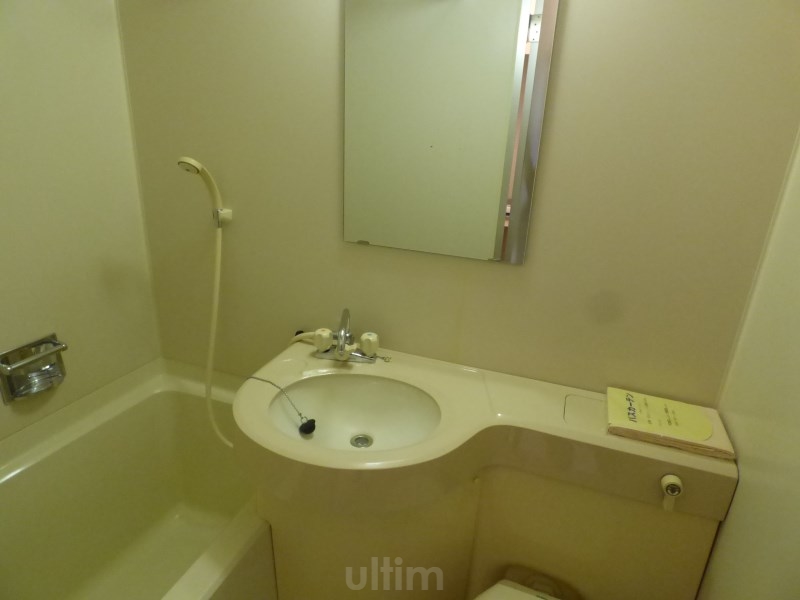 洗面設備　別の部屋の写真