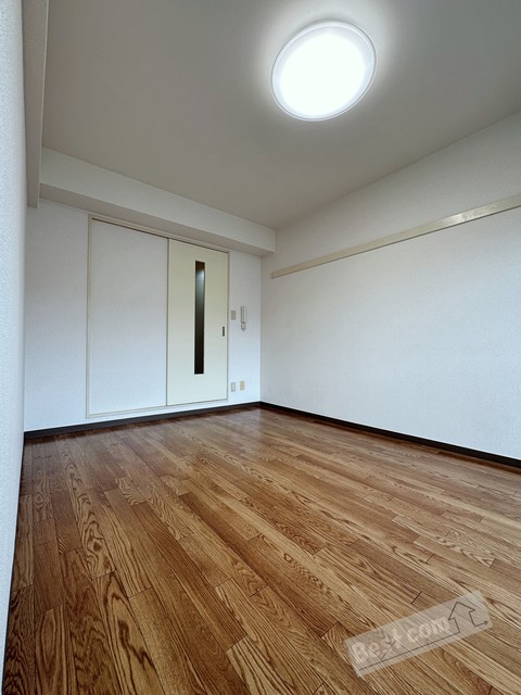 居室・リビング　全室照明付きです♪