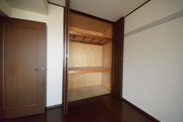 収納　★収納は便利なクローゼット＆棚タイプです★