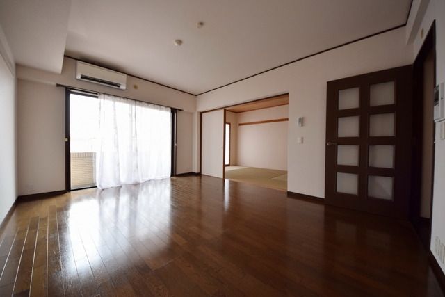 居室・リビング　★南向きの日当たり良好なリビングです★