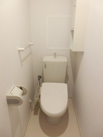 トイレ　コンパクトで使いやすいトイレです