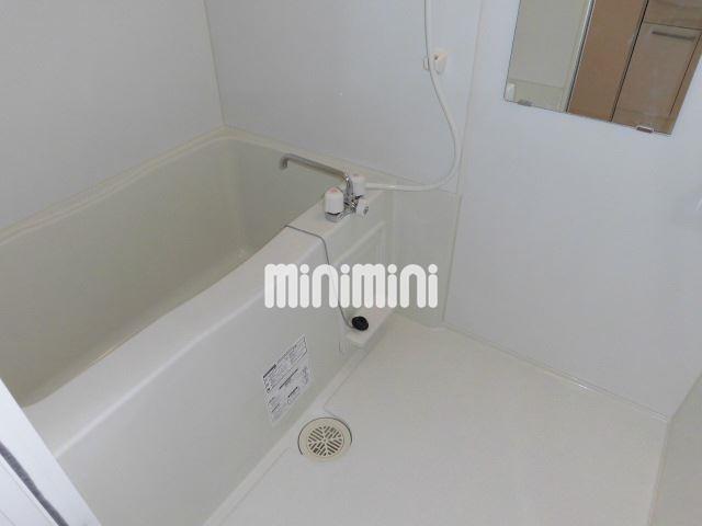 バス・シャワールーム　綺麗な状態のお風呂です。