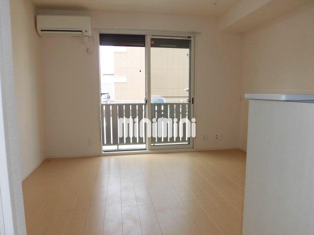 居室・リビング　洋間１０畳あります。