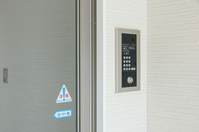 エントランス　オートロック設置