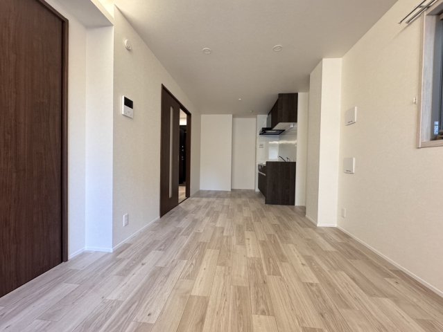 居室・リビング　こちらの居間で趣味の時間をお楽しみください