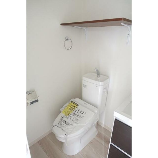 トイレ　バス・トイレ別！ウォシュレットつき！