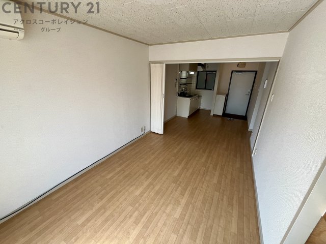 居室・リビング　南西向きのリビング♪