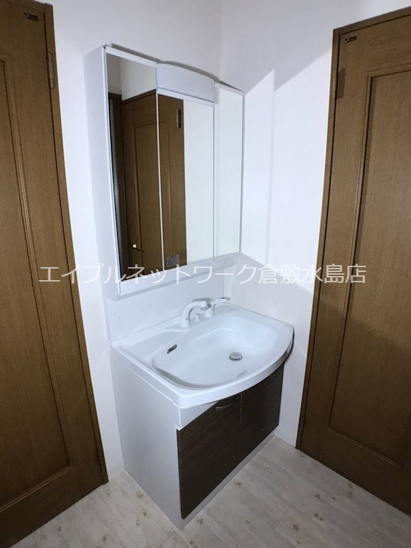 洗面設備　脱衣スペースもあります