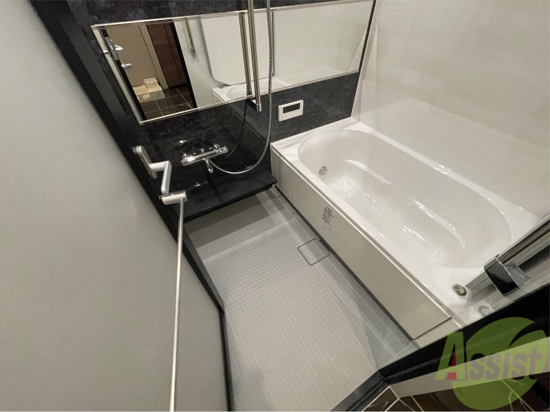 バス・シャワールーム　お風呂になります。一日の疲れを癒してくださいね。