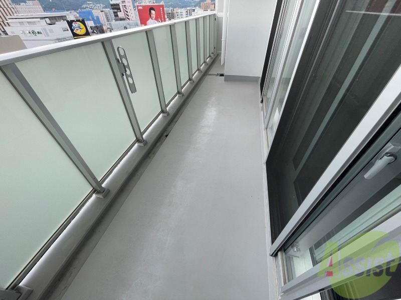 バルコニー　バルコニーです。洗濯物を干したり一息ついたりできますね！