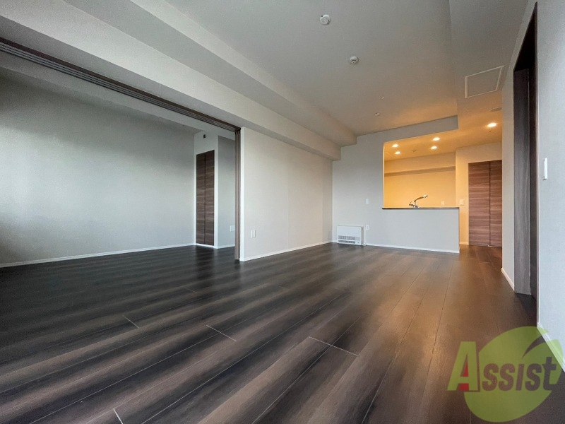 居室・リビング　広くてきれいなリビングです！快適に過ごせそうですね。